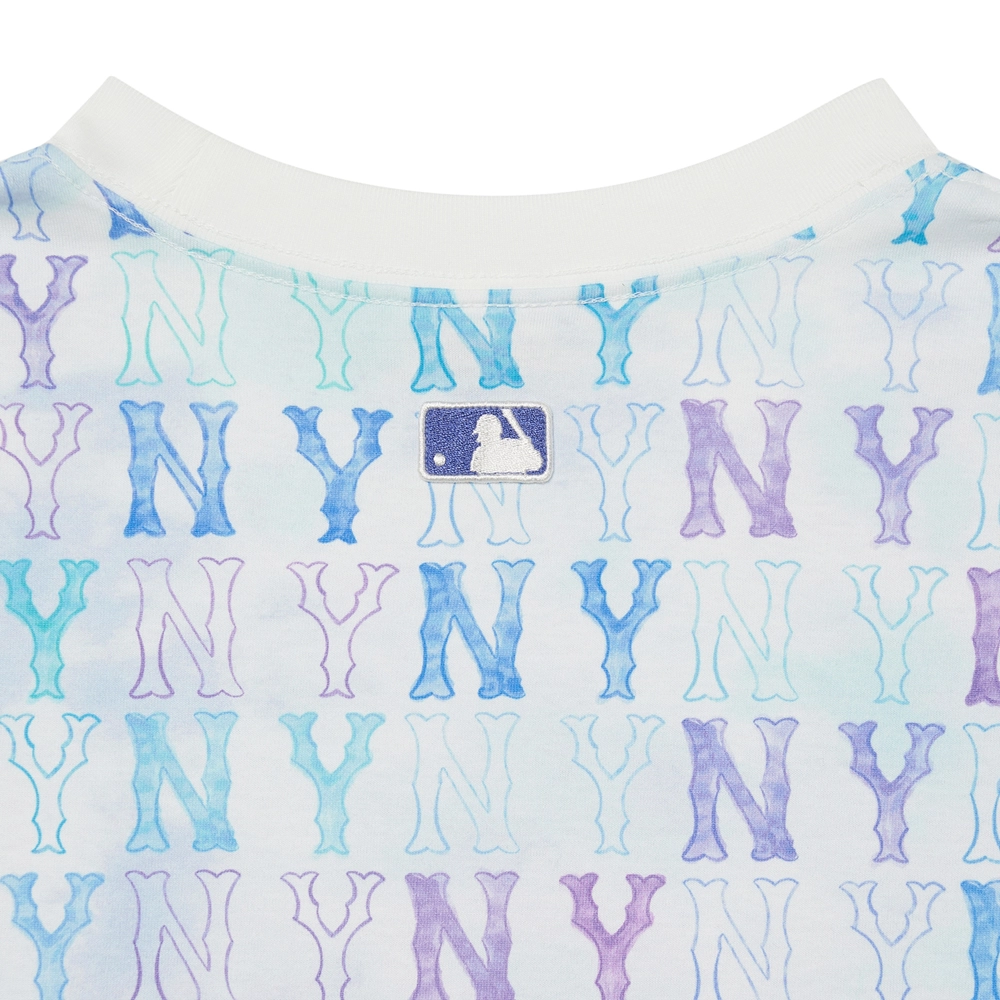 Áo thun MLB Water Monogram Full Pattern Short Sleeve New York Yankees White