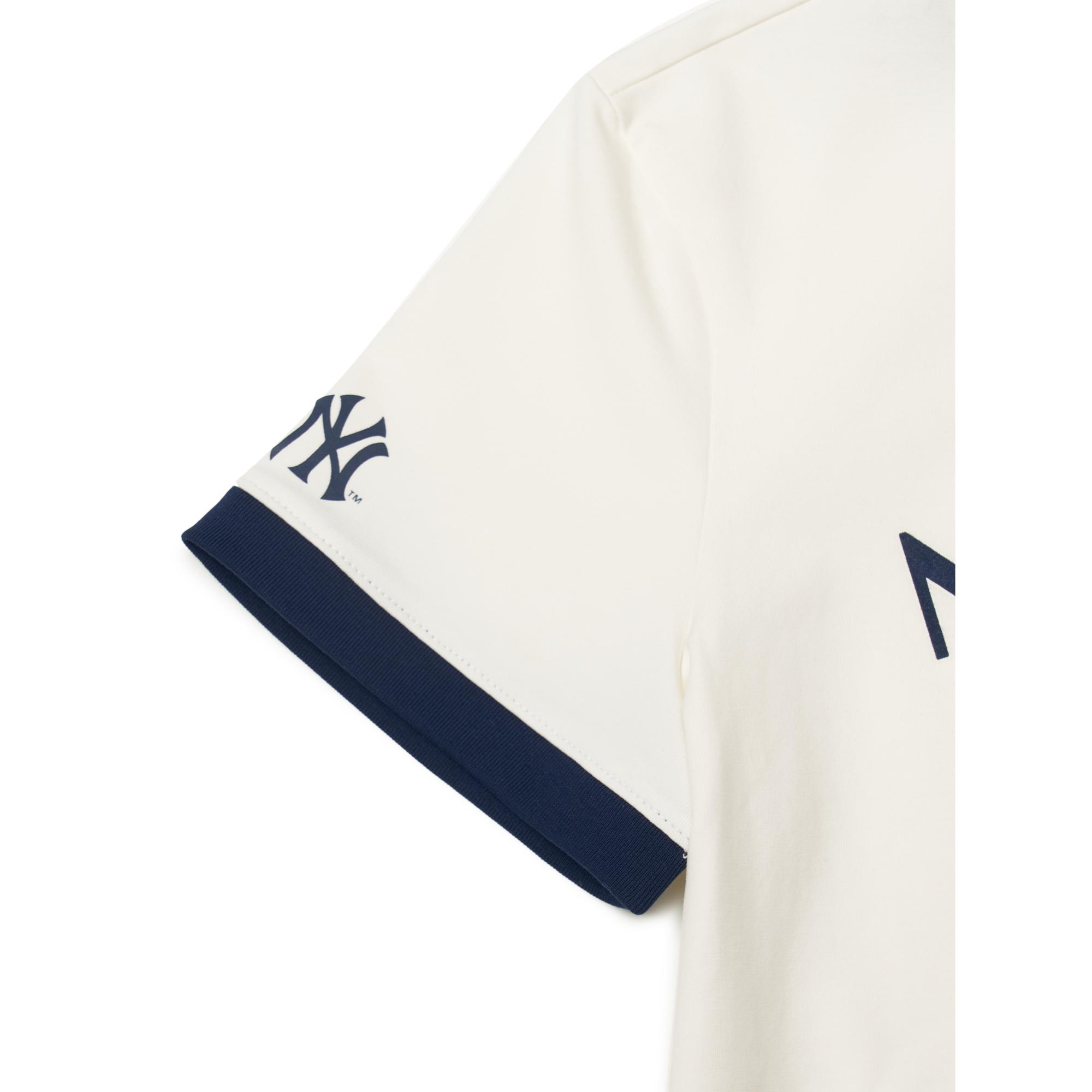Áo Croptop Nữ MLB Cổ Viền Xanh 2024 New York Yankees 3FTSV0844-50CRS