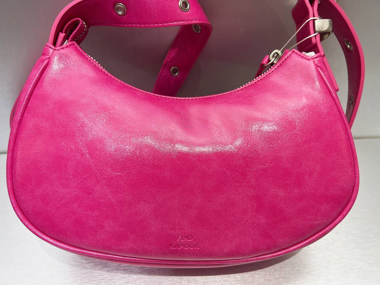 Túi FIND KAPOOR BELTY BAG 25 CRINKLED màu Hồng